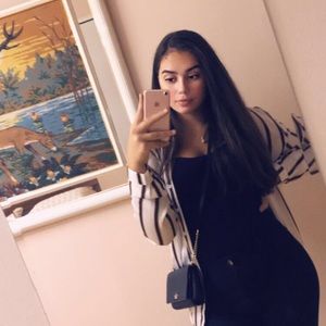 Meet your Posher, Elma